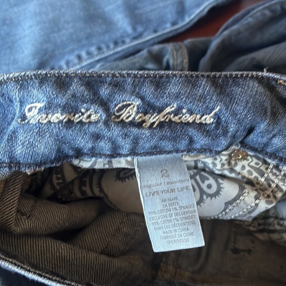 Woman’s Jeans - Picture 3 of 5